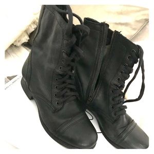 Steve Madden Troopa boots